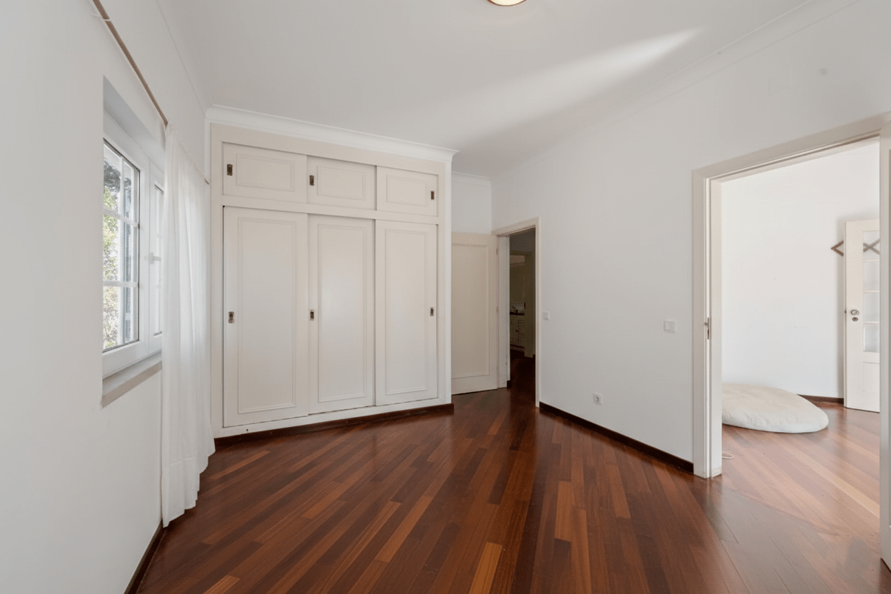 8 Bedroom Villa/Townhouse's Image 17