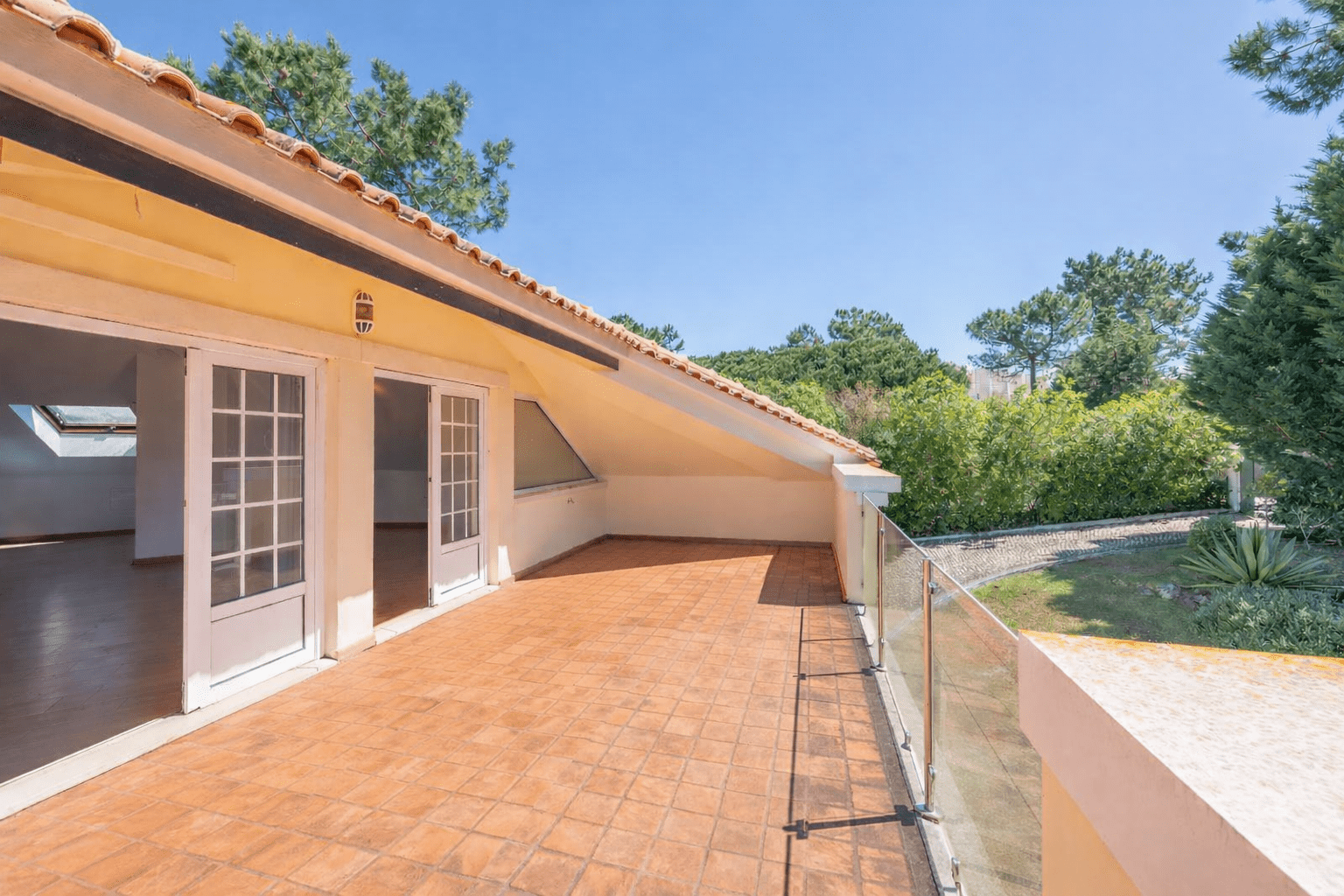 8 Bedroom Villa/Townhouse's Image 29