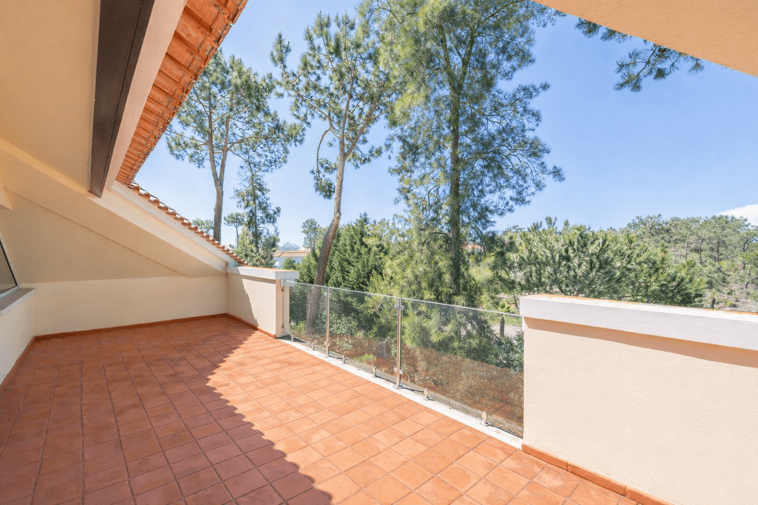 8 Bedroom Villa/Townhouse's Image 30