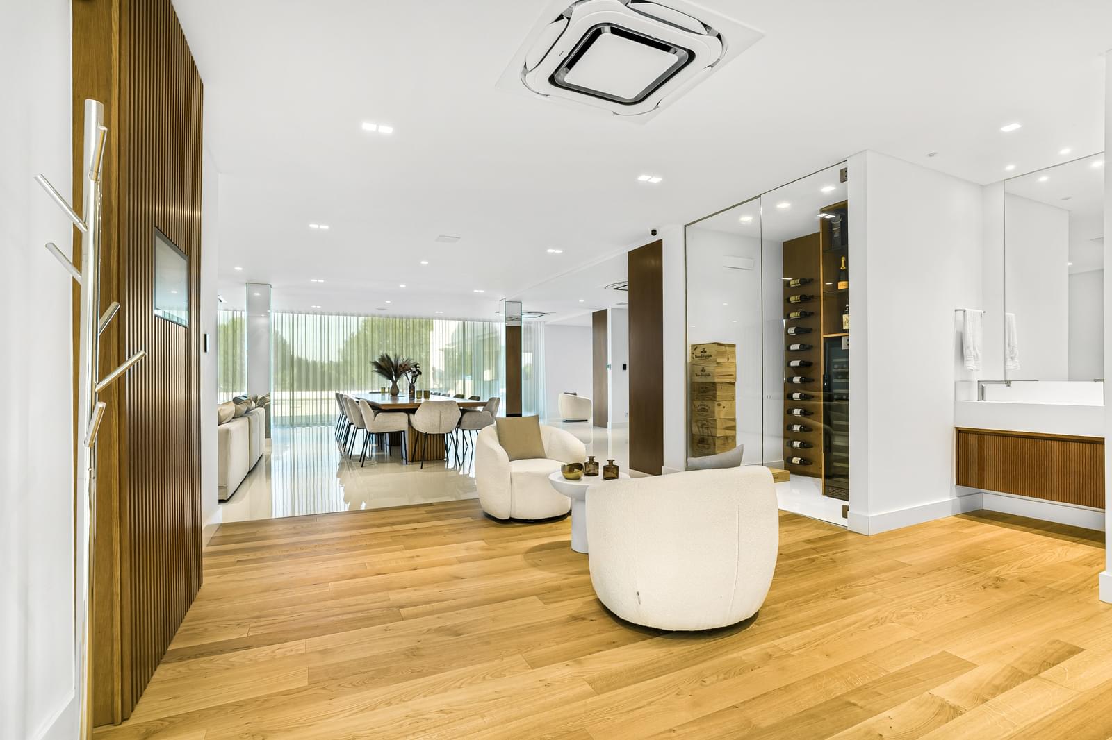 6 Bedroom Villa/Townhouse's Image 8