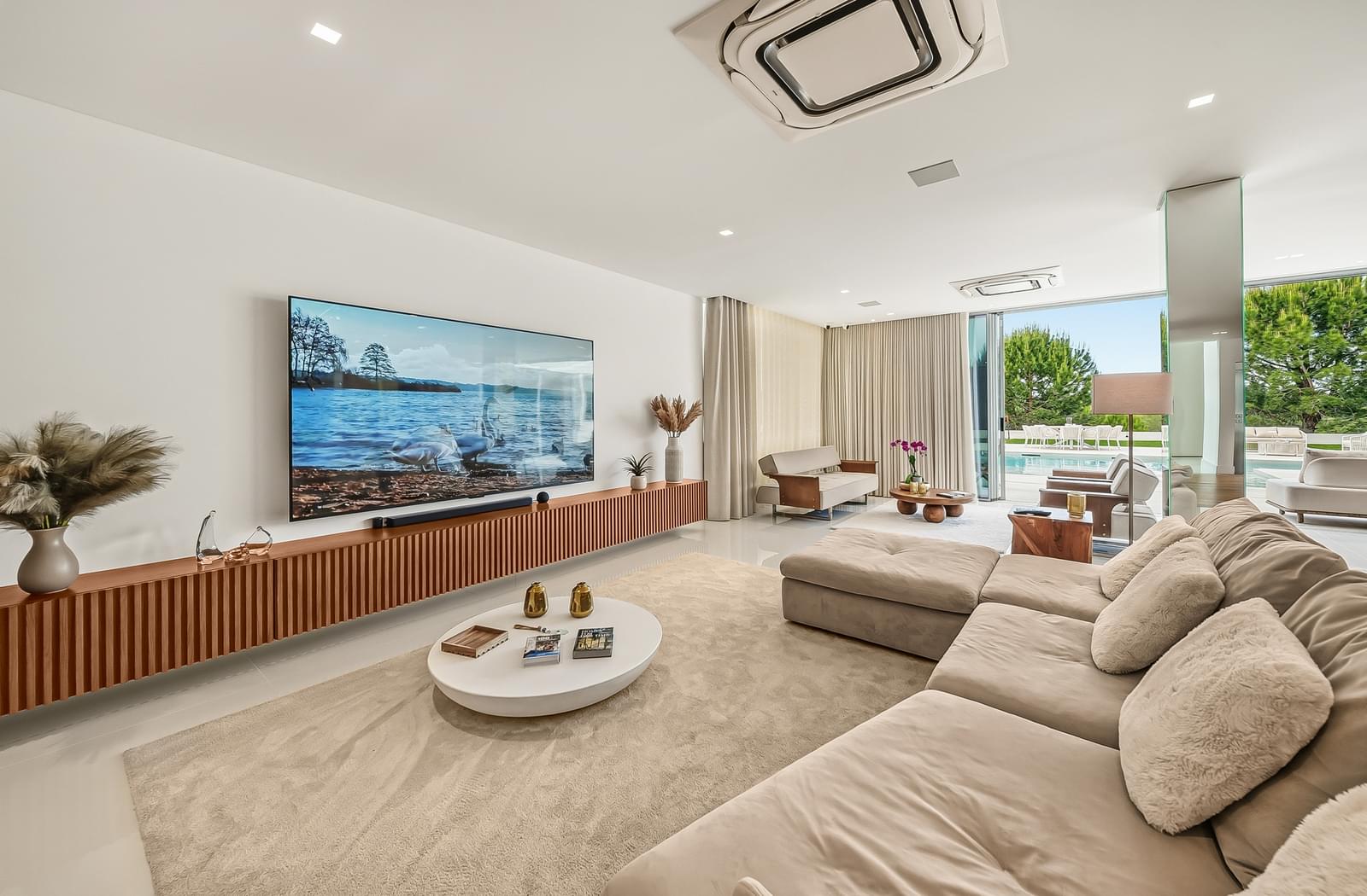 6 Bedroom Villa/Townhouse's Image 17