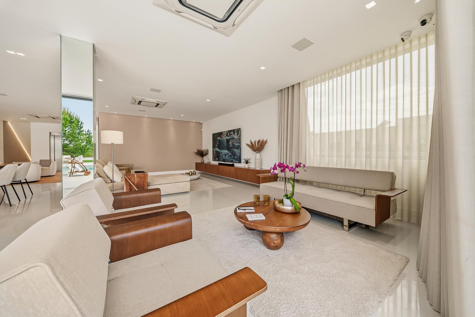 6 Bedroom Villa/Townhouse's Image 18