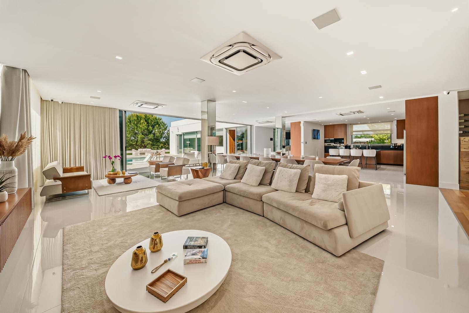 6 Bedroom Villa/Townhouse's Image 19