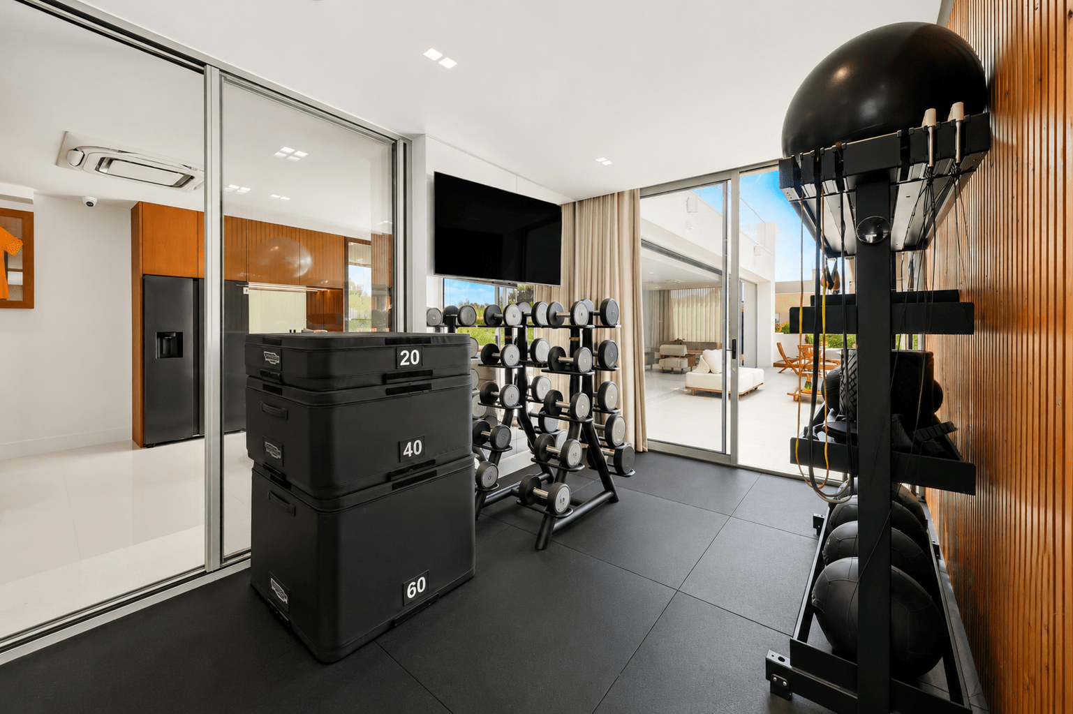 6 Bedroom Villa/Townhouse's Image 29