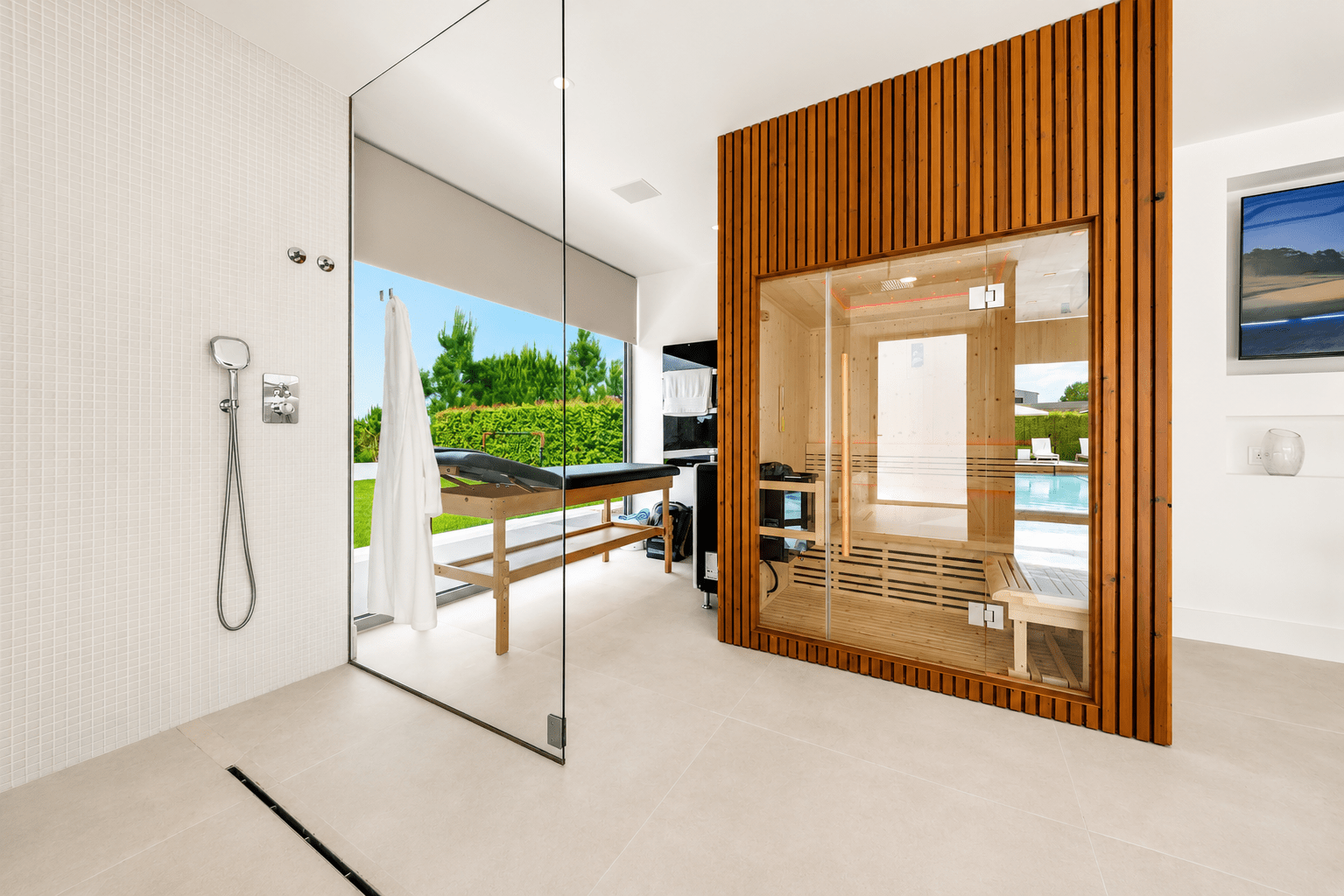 6 Bedroom Villa/Townhouse's Image 34