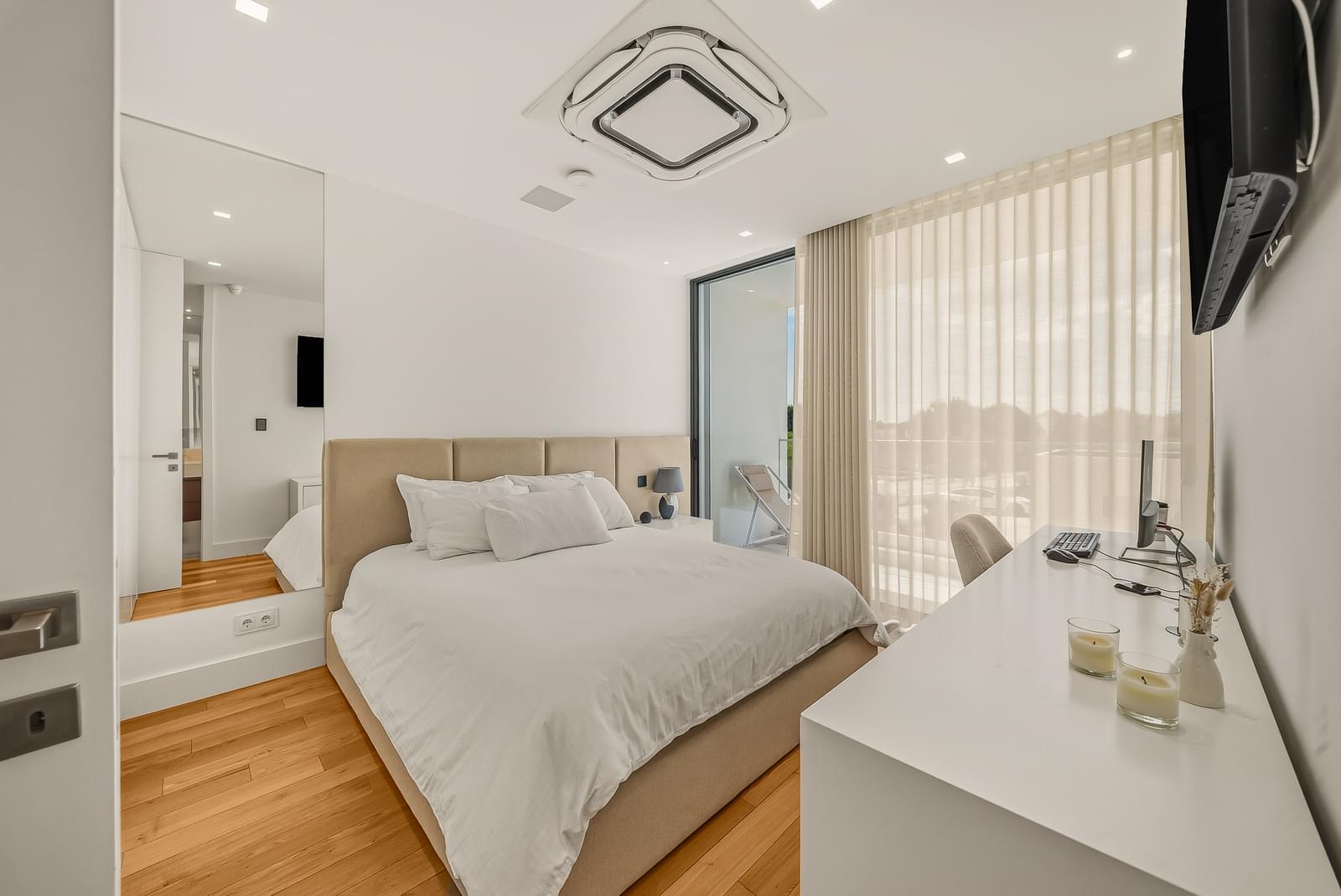 6 Bedroom Villa/Townhouse's Image 37