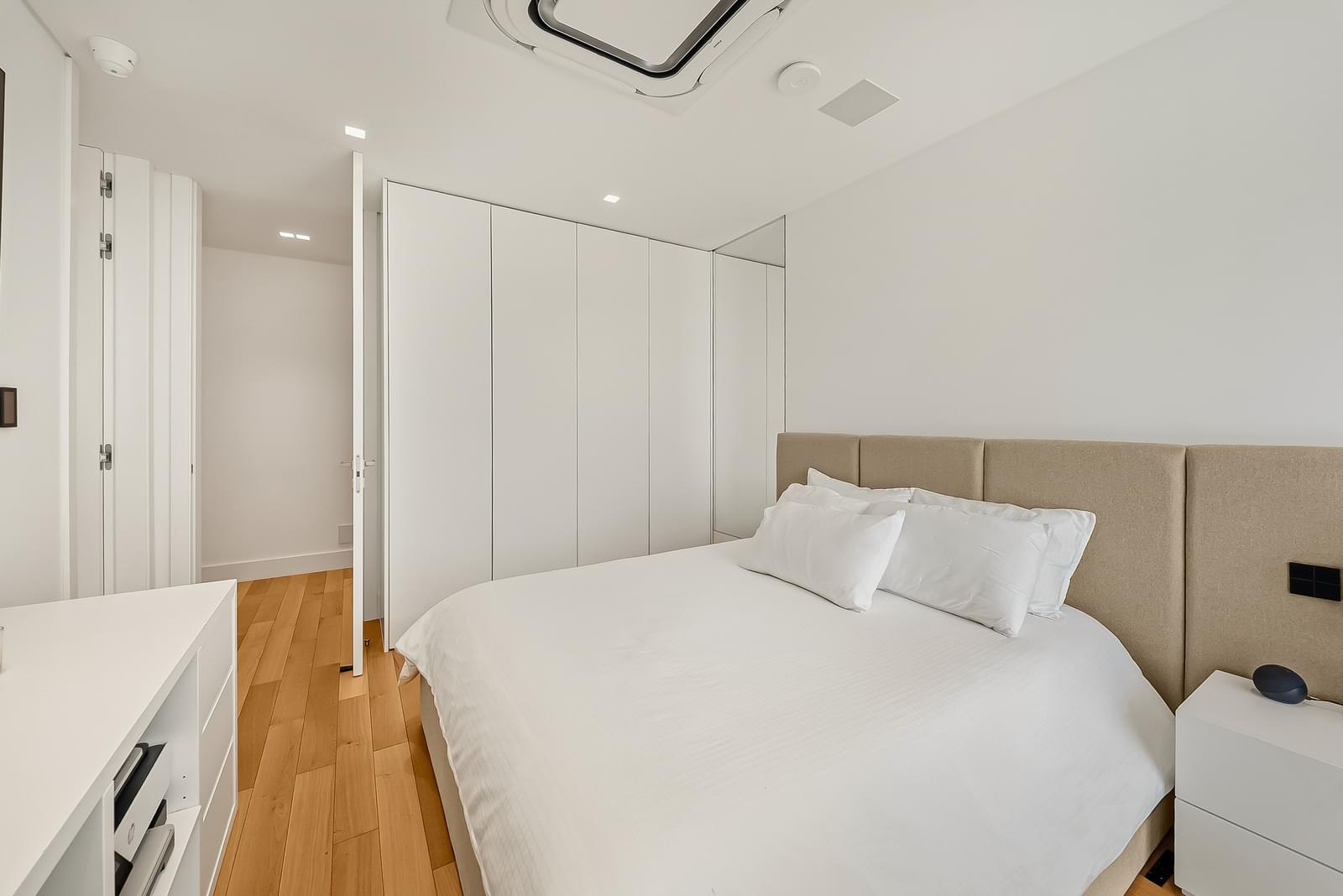 6 Bedroom Villa/Townhouse's Image 38