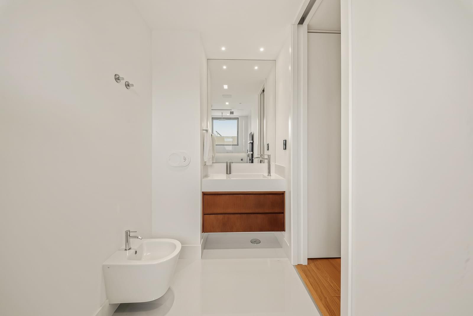 6 Bedroom Villa/Townhouse's Image 46