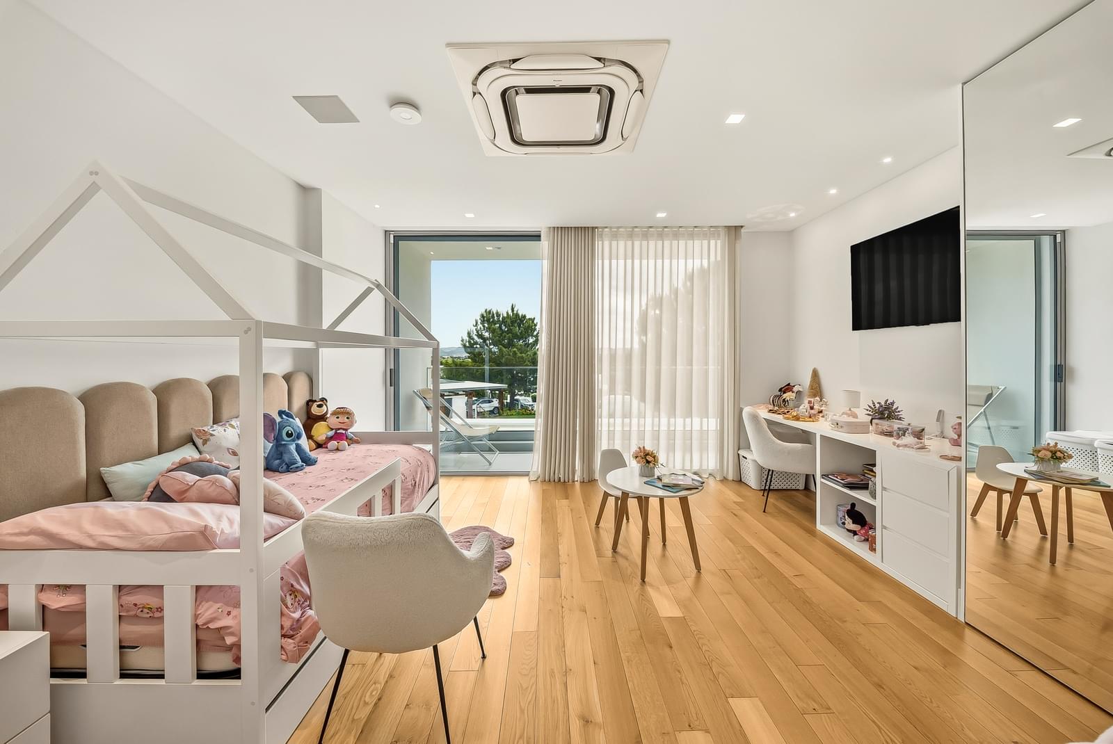 6 Bedroom Villa/Townhouse's Image 47