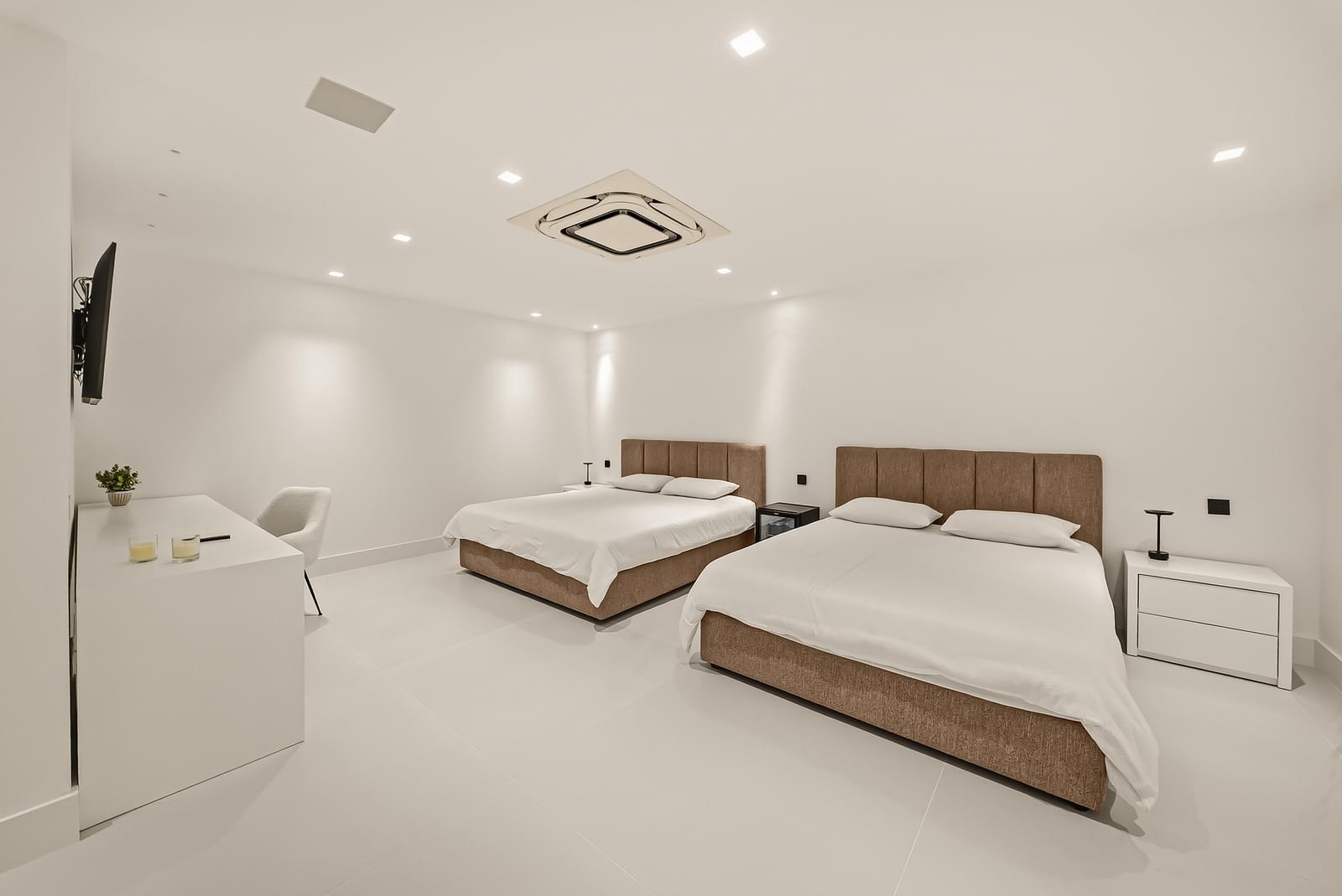 6 Bedroom Villa/Townhouse's Image 68