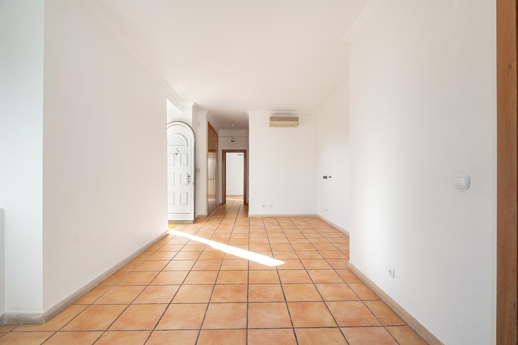 1 Bedroom Apartment with parking, Monte Estoril, Cascais 132914840