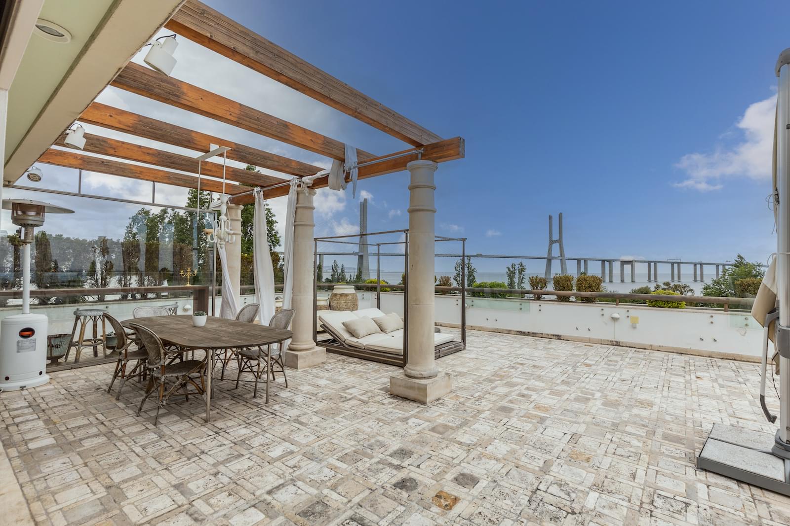 Penthouse T5 com piscina, Lisboa - Imagem 18