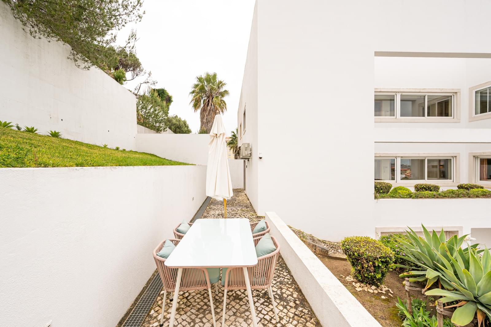 Moradia Geminada T4 com estacionamento, Jardins da Parede, Cascais - Imagem 1