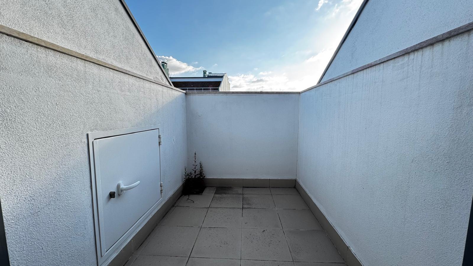 Apartamento T1 com vista, Lapa, Lisboa - Imagem 20