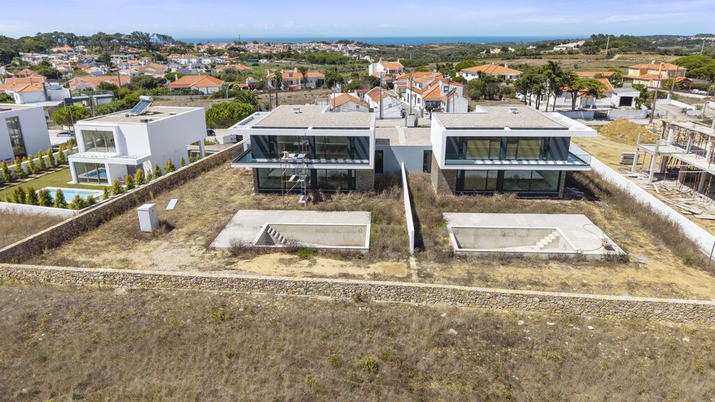 4 Bedroom Semi-detached house with swimming pool, Fontanelas, Sintra