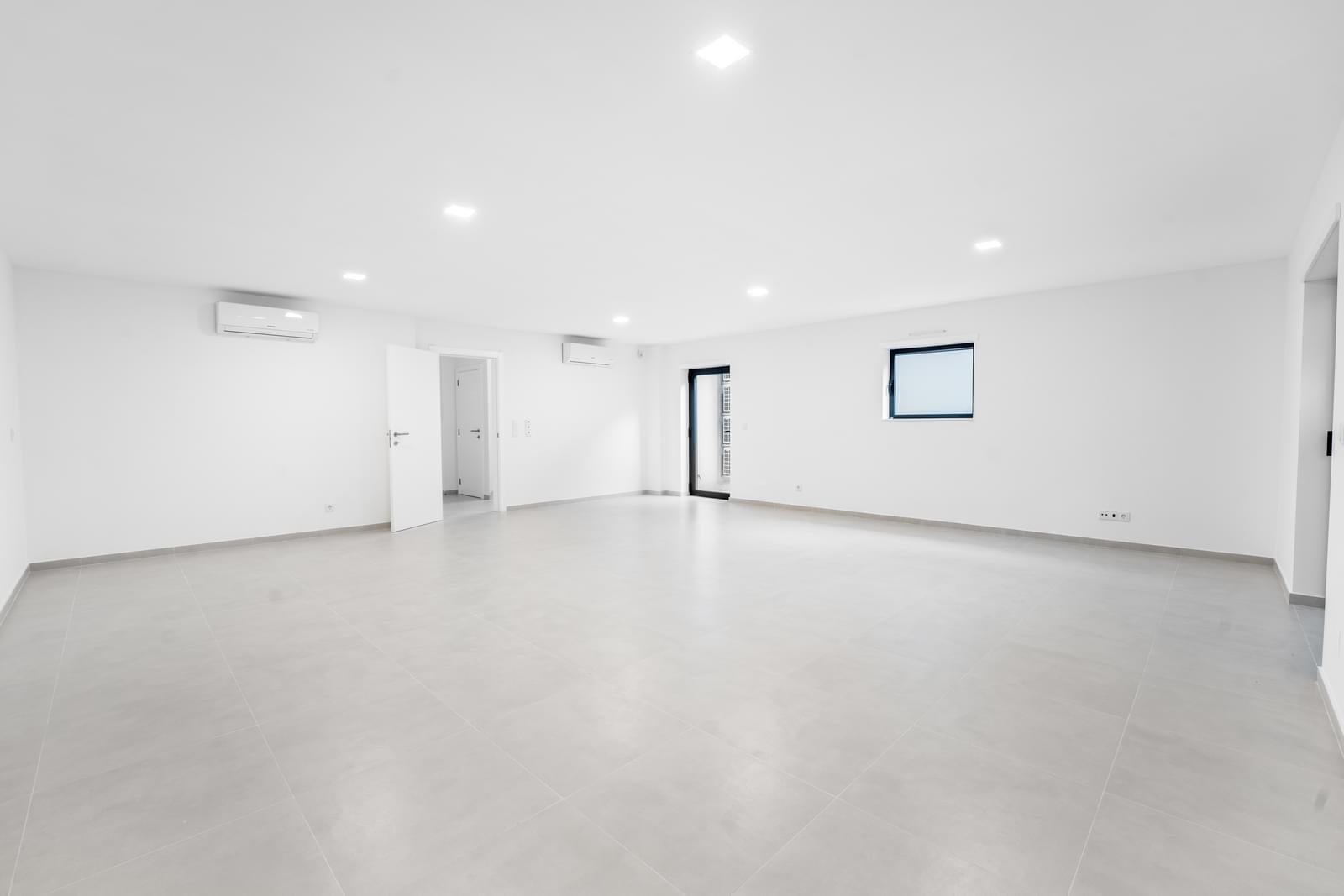 Moradia Isolada T4 + 2 com piscina, Aldeia de Juzo, Cascais - Imagem 30