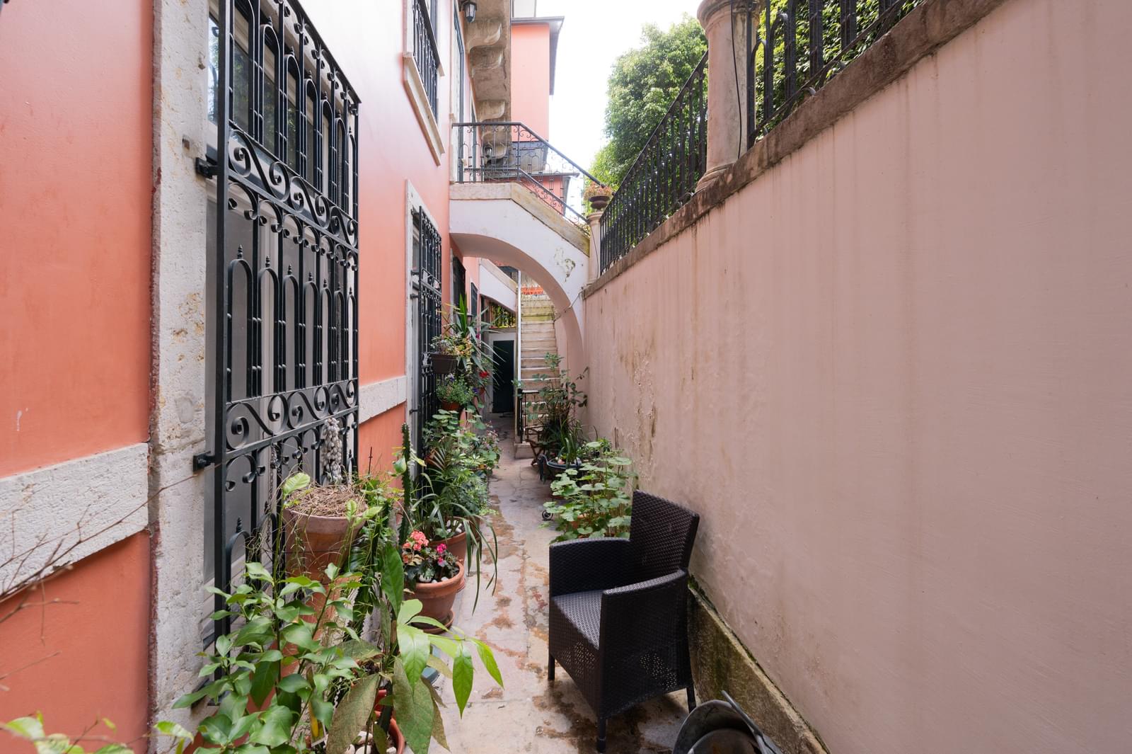 Apartamento T2 + 2 com estacionamento, Santa Catarina, Lisboa - Imagem 23