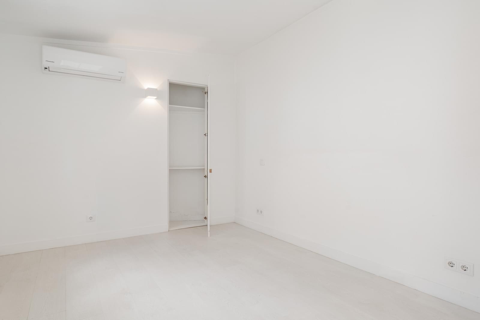 Moradia T3 + 1 com piscina, Estoril, Cascais - Imagem 34