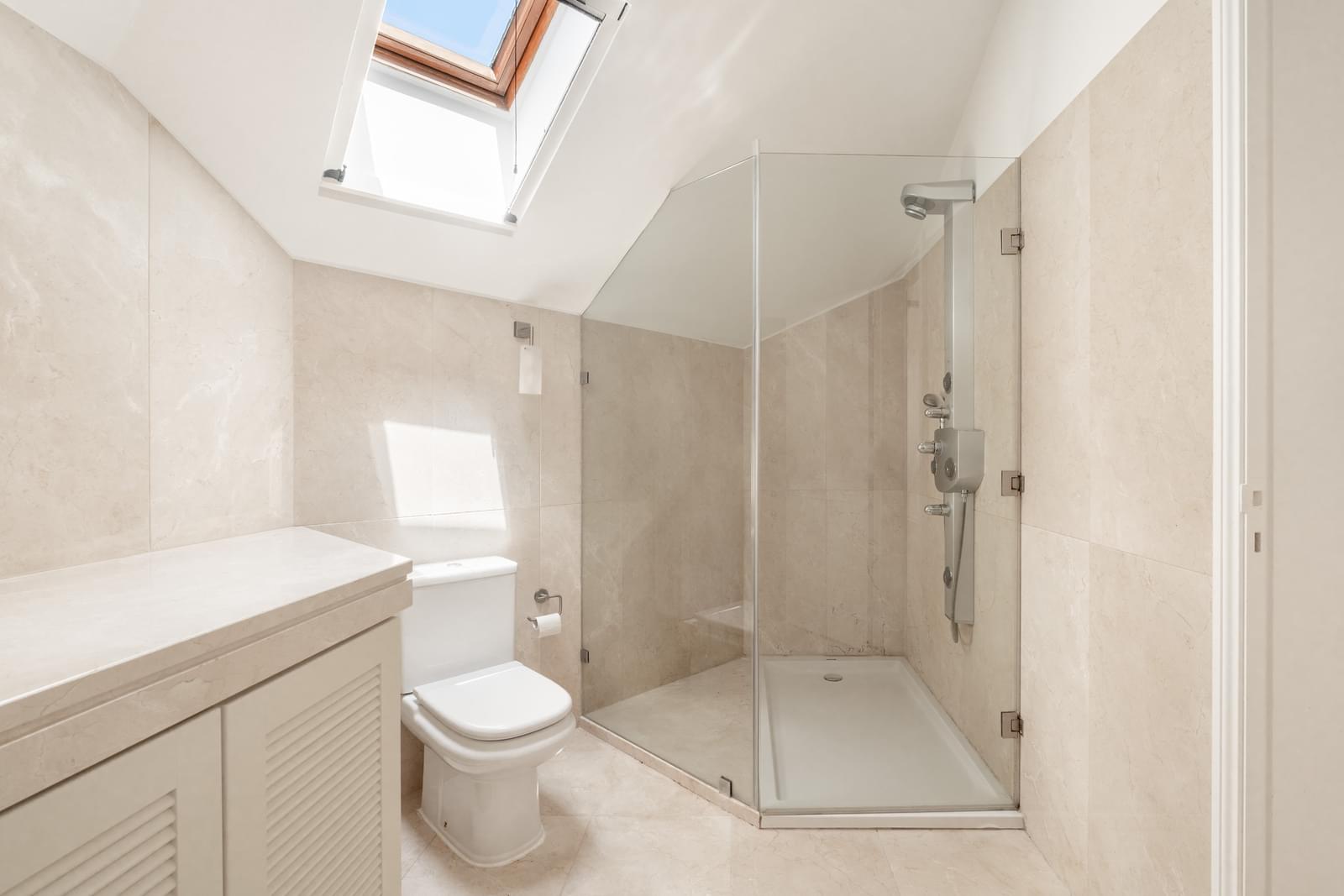 Moradia T3 + 1 com piscina, Estoril, Cascais - Imagem 27