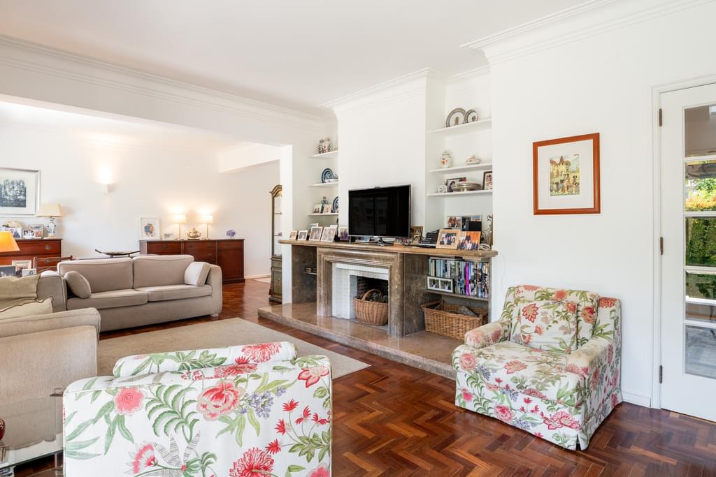 4 Bedroom House with swimming pool, Bairro do Rosário, Cascais 1602827060