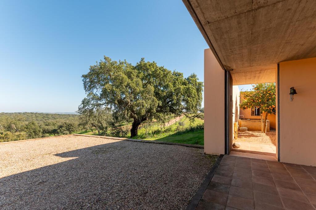 4 Bedroom House with swimming pool, Beja 2544944860