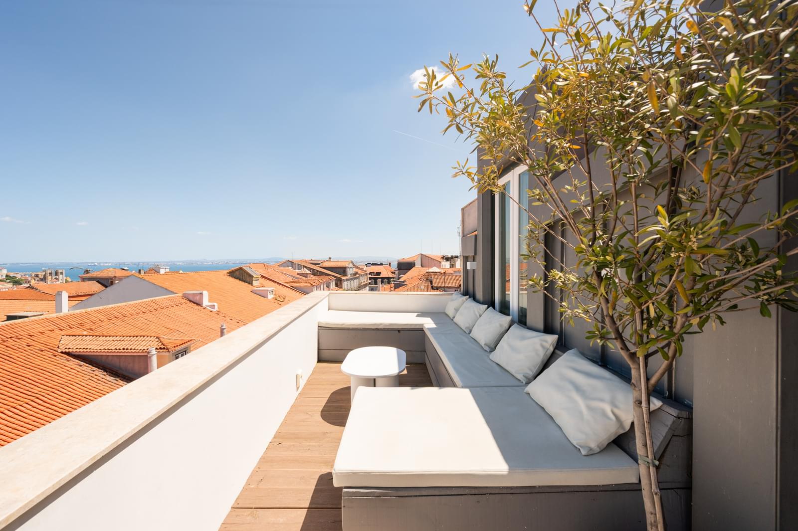 Penthouse T3 + 1 com estacionamento, Lisboa - Imagem 1
