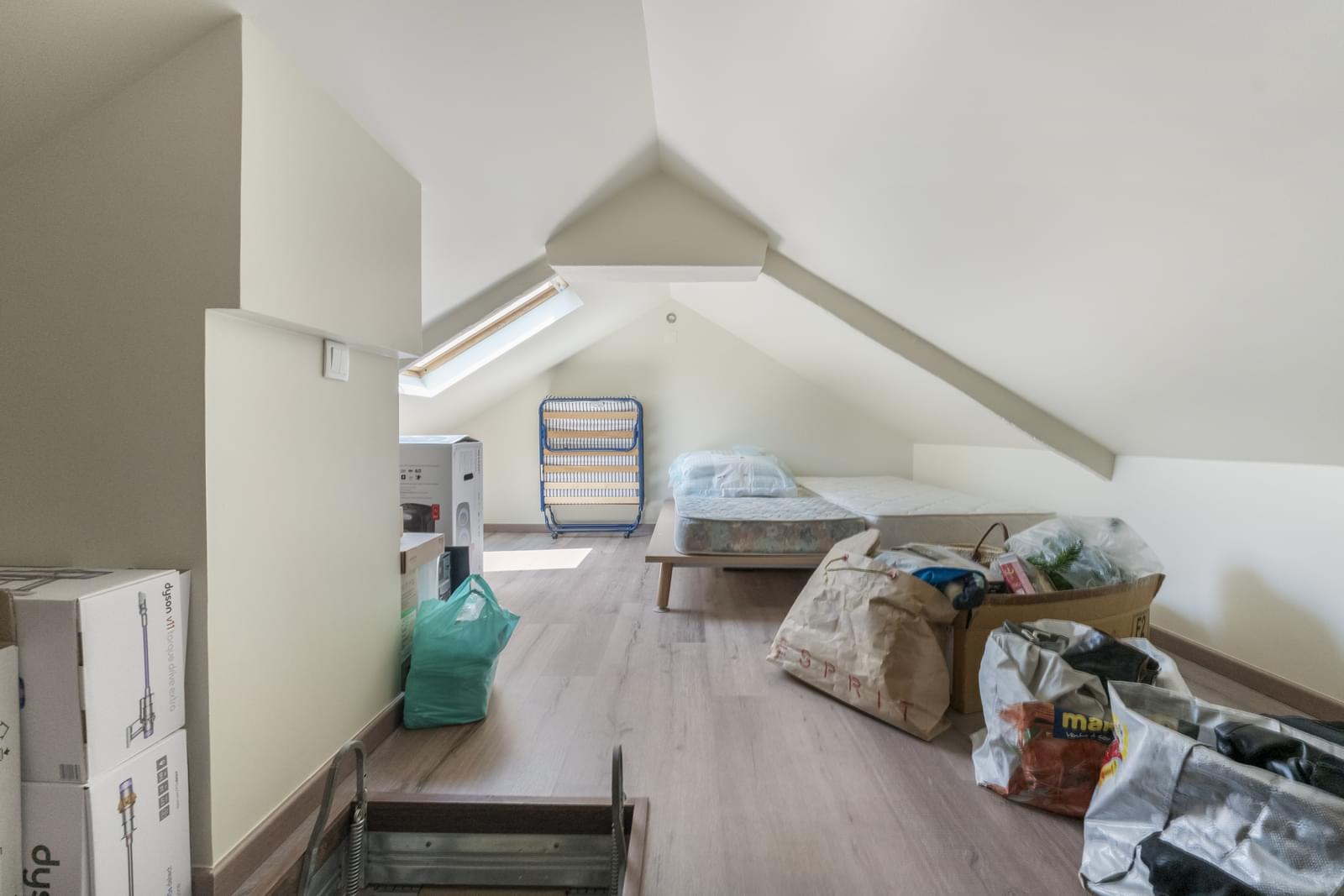 Moradia Geminada T3 + 1 com piscina, Encarnação, Lisboa - Imagem 23