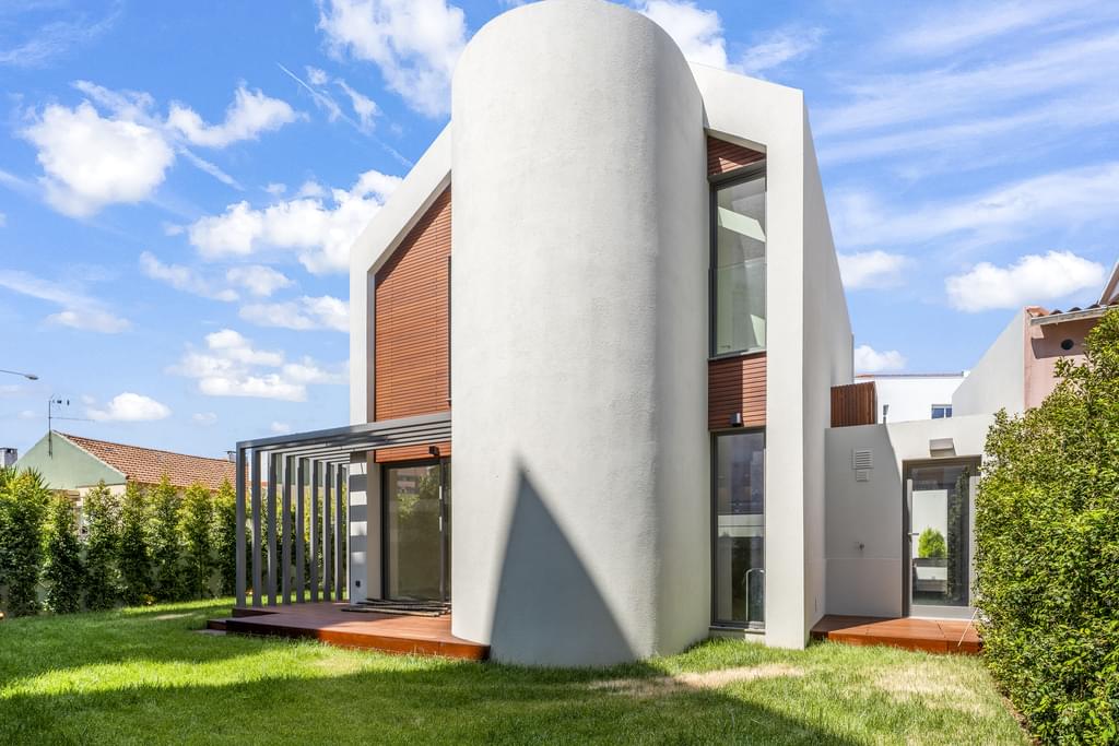 2 Bedroom House with parking, Matarraque, Cascais 1037542932