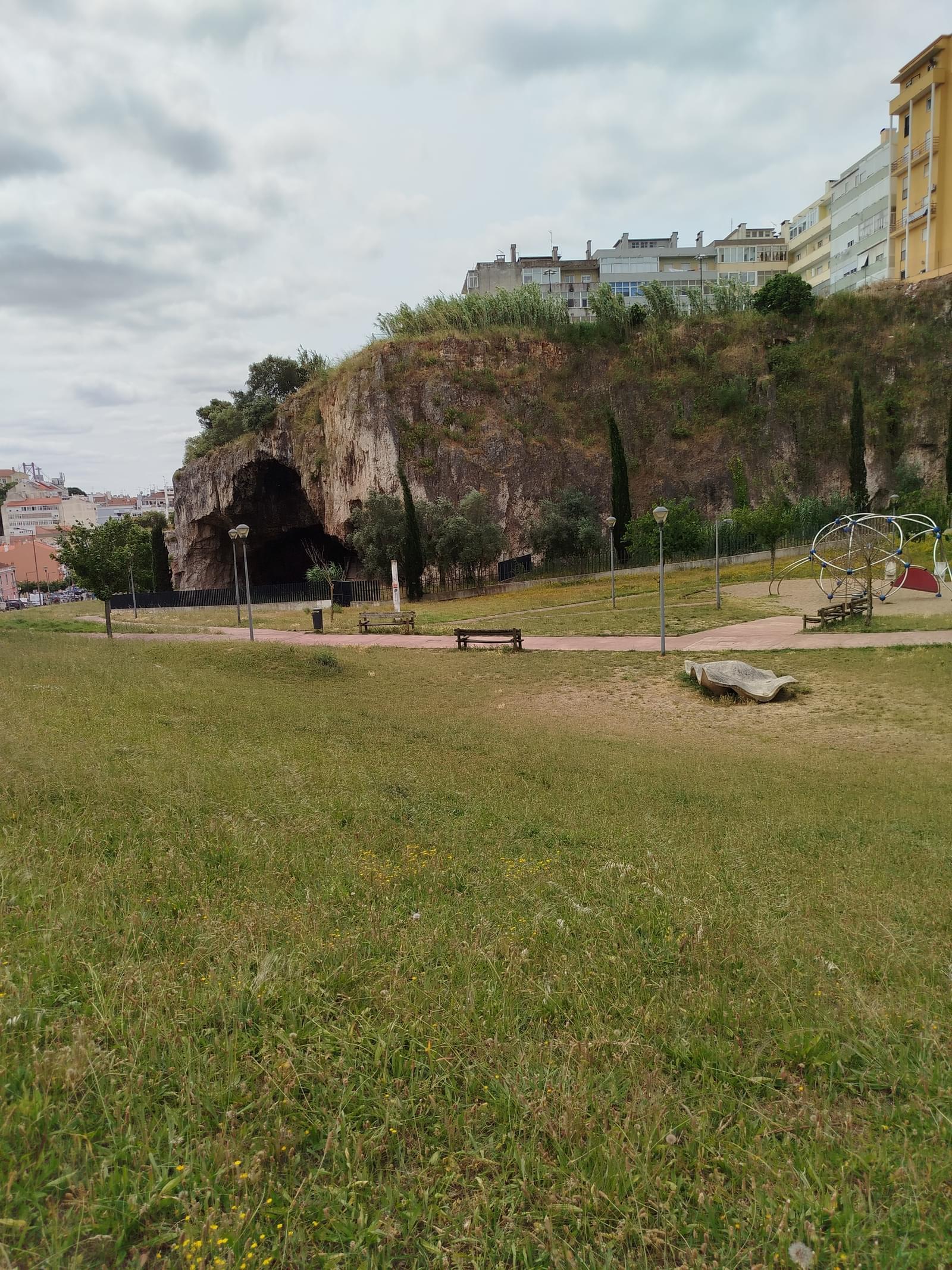 Moradia T3 com jardim, Lisboa - Imagem 31