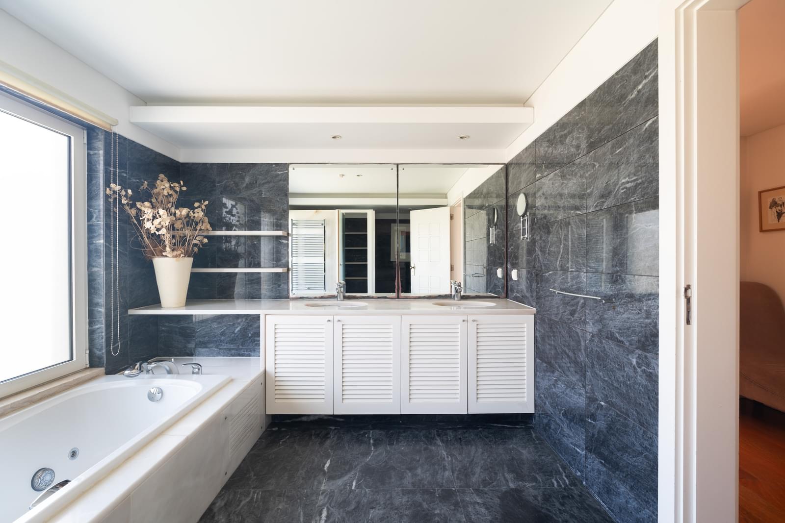 Moradia T6 com piscina, Areia, Cascais - Imagem 25