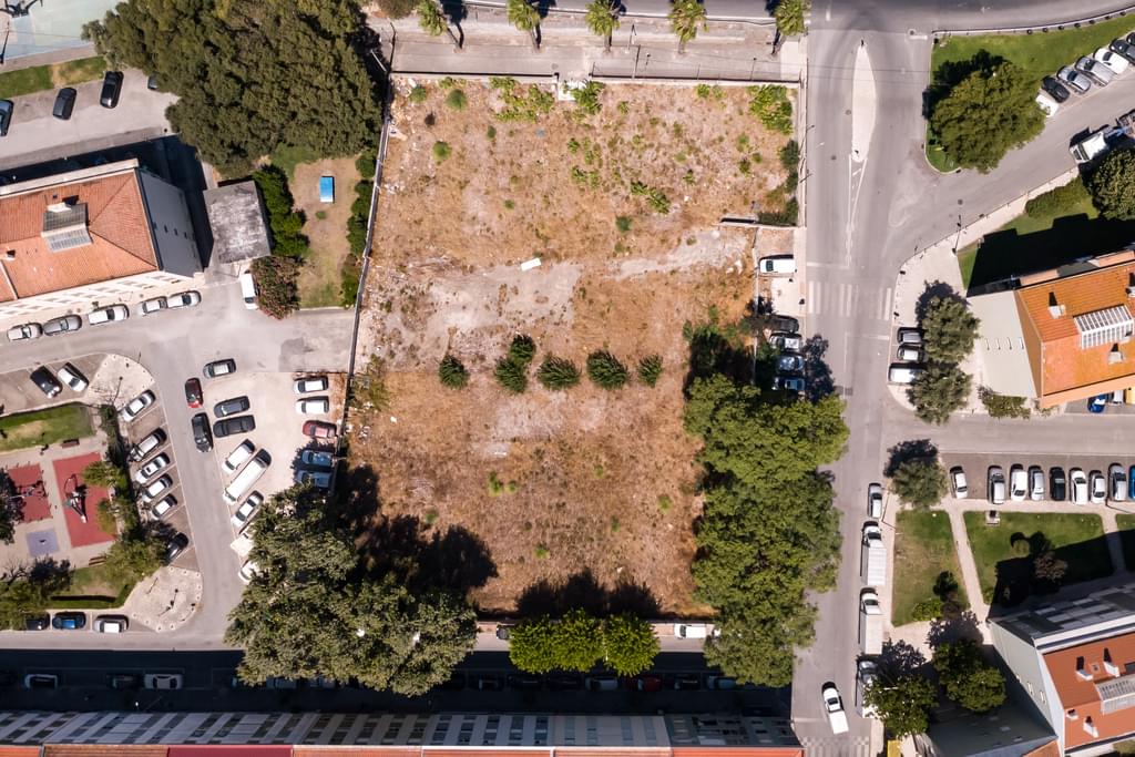 Urban land 3615 m2, Odivelas 4003427730