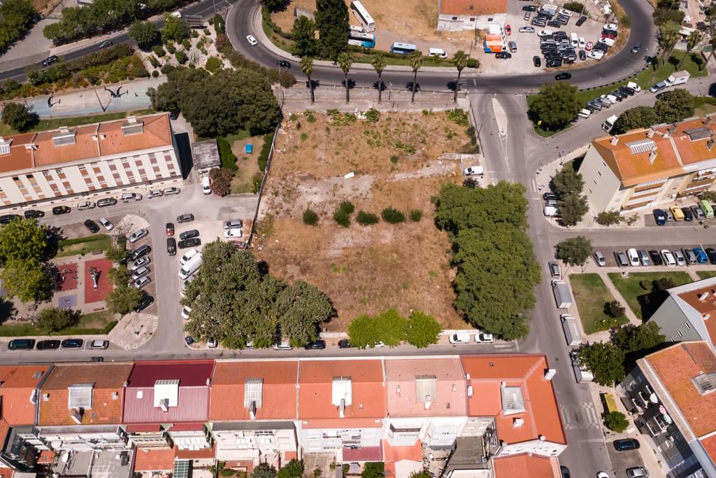 Urban land 3615 m2, Odivelas 4003427730