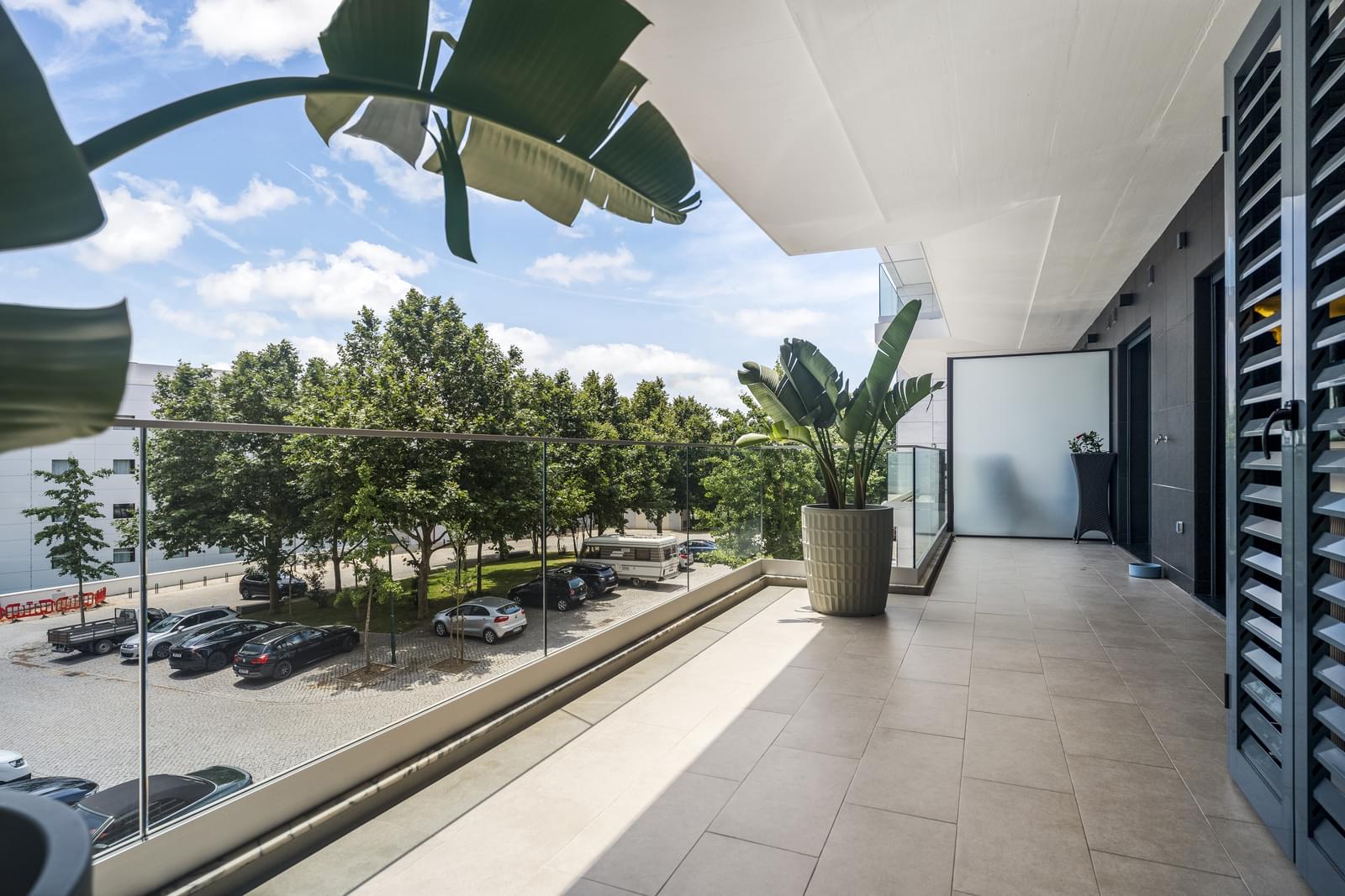 Apartamento T3 com estacionamento, Porto Salvo, Oeiras - Imagem 3