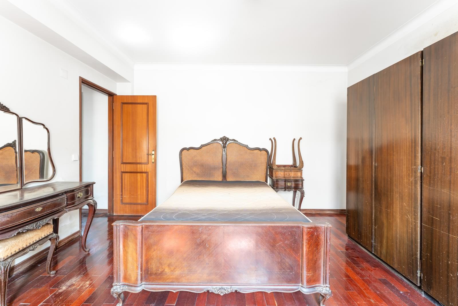 Apartamento T2 + 1 com vista, Paço de Arcos, Oeiras - Imagem 16