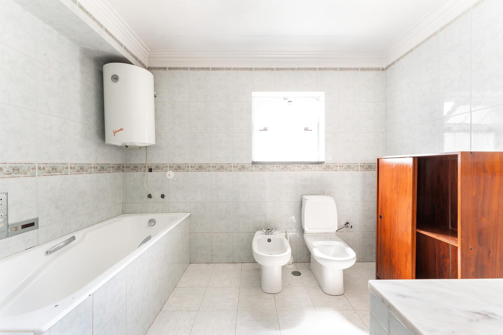 Apartamento T2 + 1 com vista, Paço de Arcos, Oeiras - Imagem 17