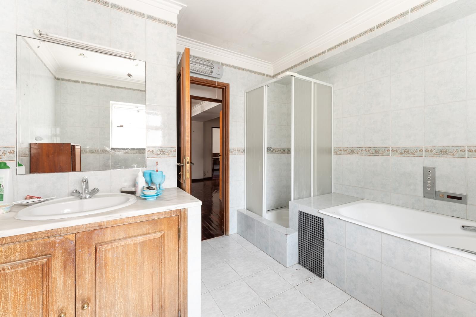 Apartamento T2 + 1 com vista, Paço de Arcos, Oeiras - Imagem 18