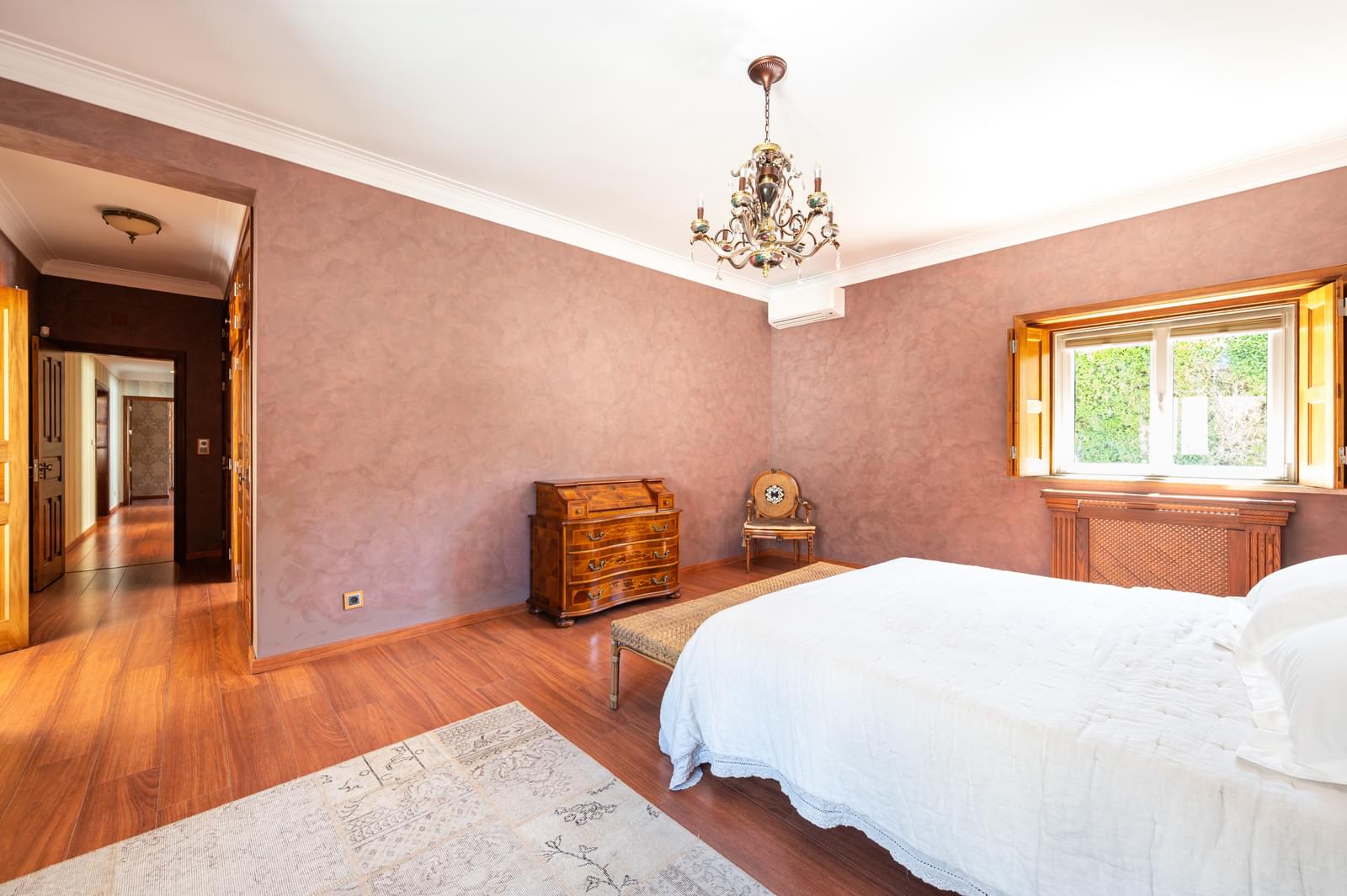 Moradia T5 + 5 com piscina, Aroeira, Almada - Imagem 18
