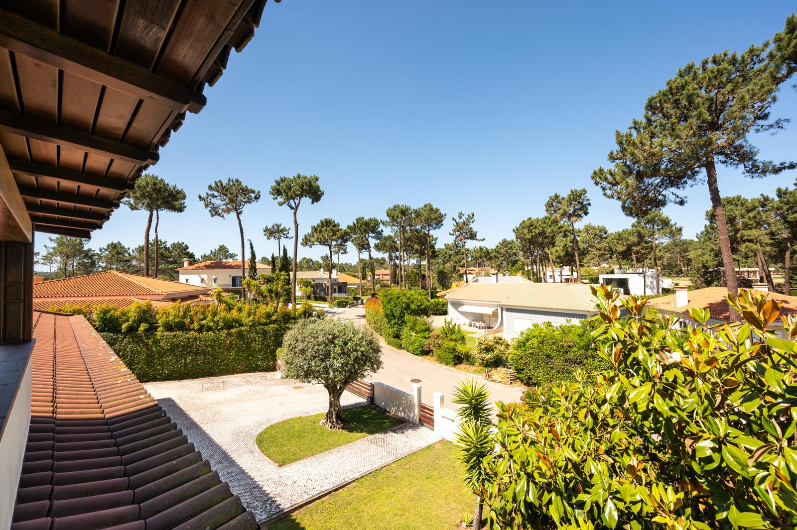 Moradia T5 + 5 com piscina, Aroeira, Almada - Imagem 24
