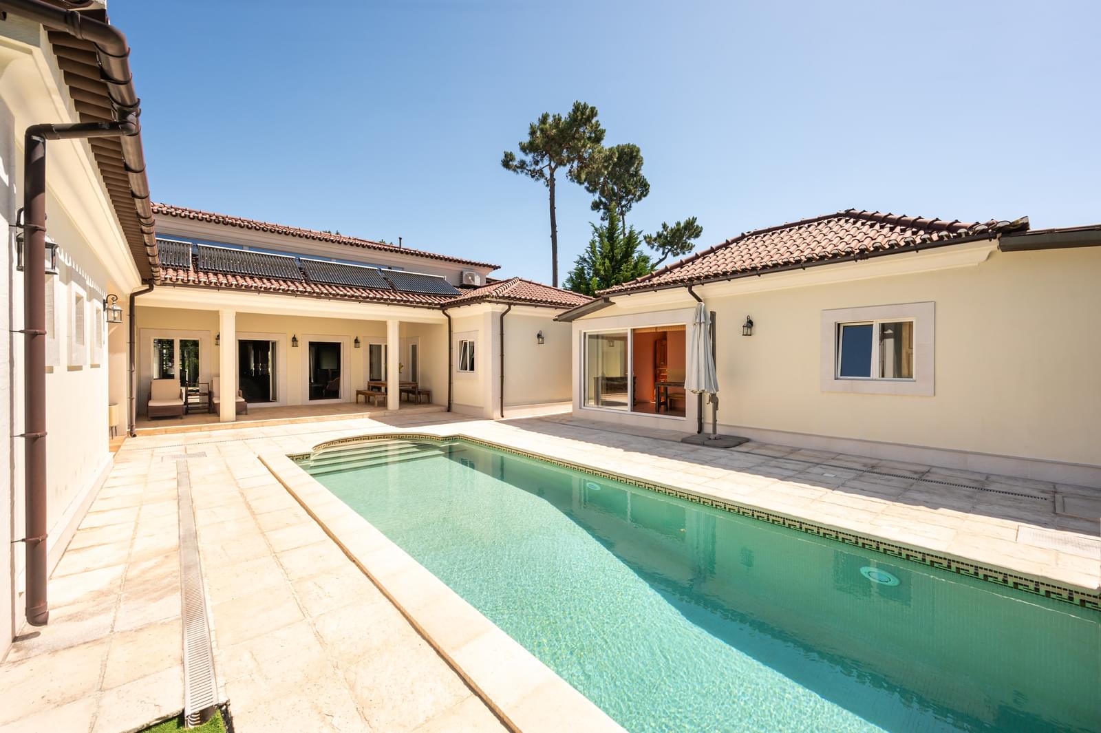 Moradia T5 + 5 com piscina, Aroeira, Almada - Imagem 5