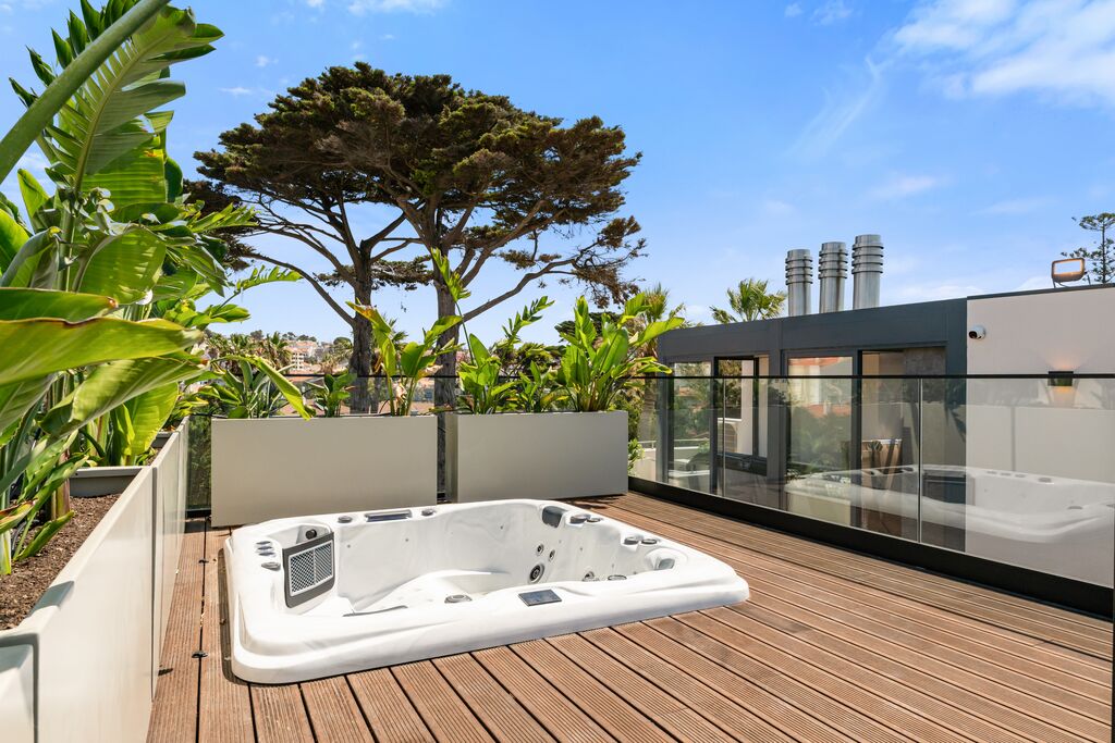 4 Bedroom Penthouse with swimming pool, São Pedro do Estoril, Cascais
