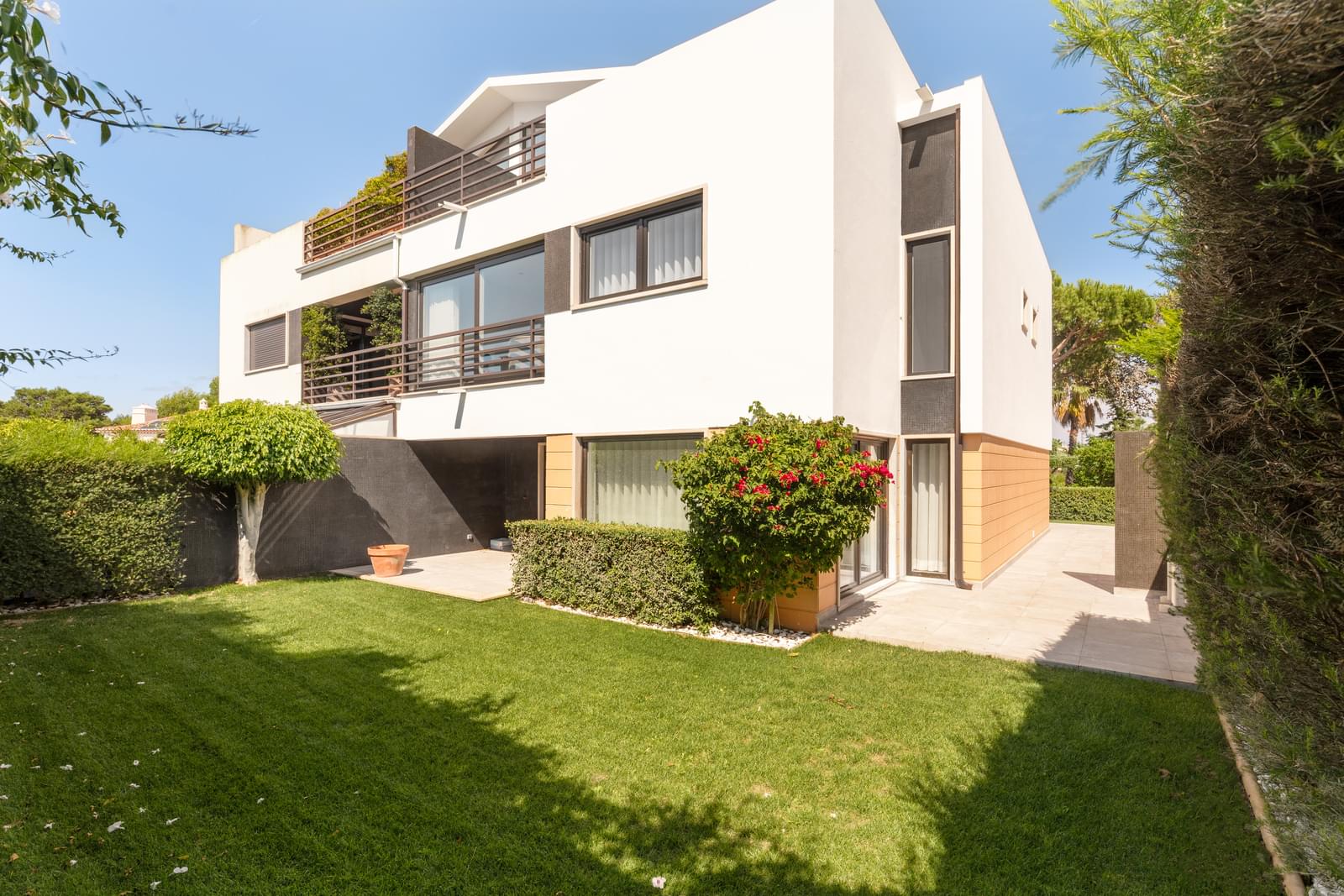 Moradia Geminada T4 com piscina, Birre, Cascais - Imagem 2