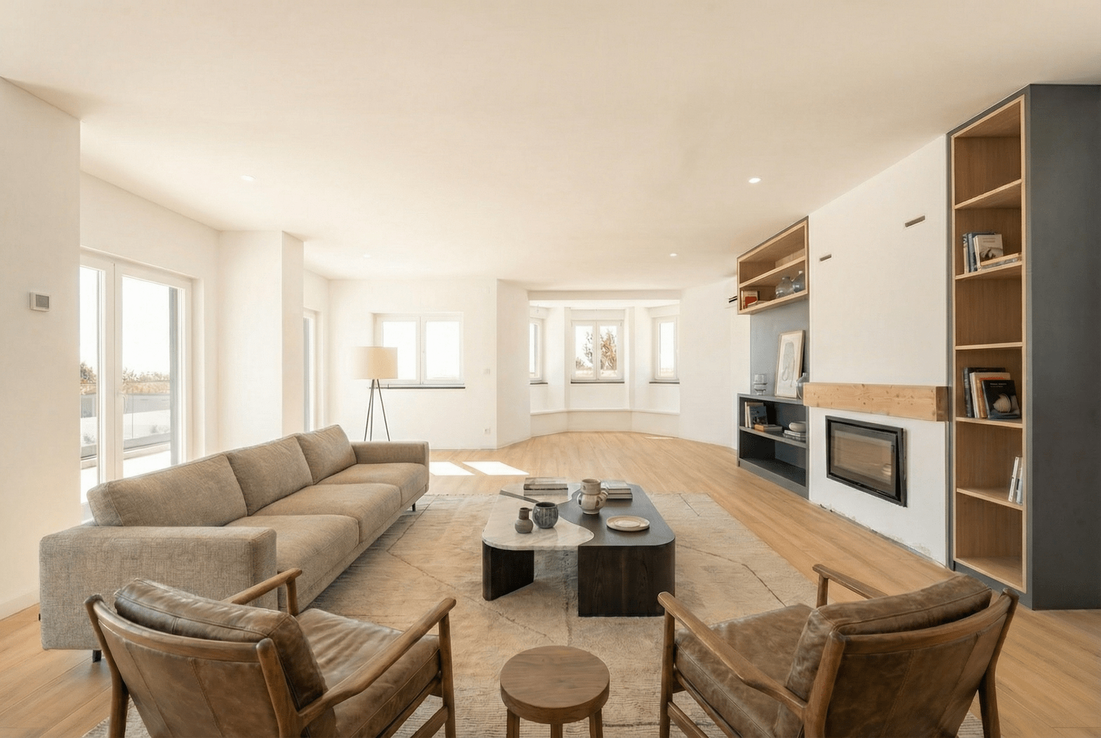 6 Bedroom Villa/Townhouse's Image 14