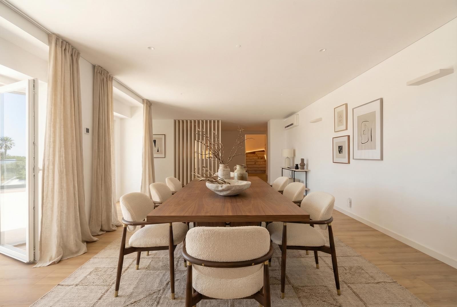 6 Bedroom Villa/Townhouse's Image 18