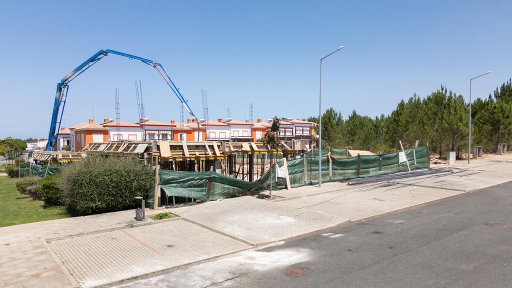 4 Bedroom Semi-detached house with parking, Santiago do Cacem 1300856744