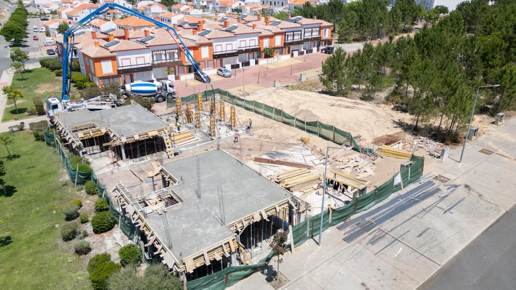 4 Bedroom Semi-detached house with parking, Santiago do Cacem 1300856744