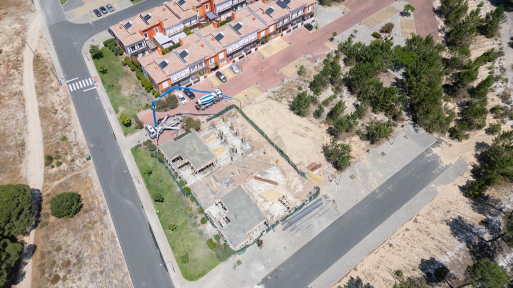 4 Bedroom Semi-detached house with parking, Santiago do Cacem 1300856744