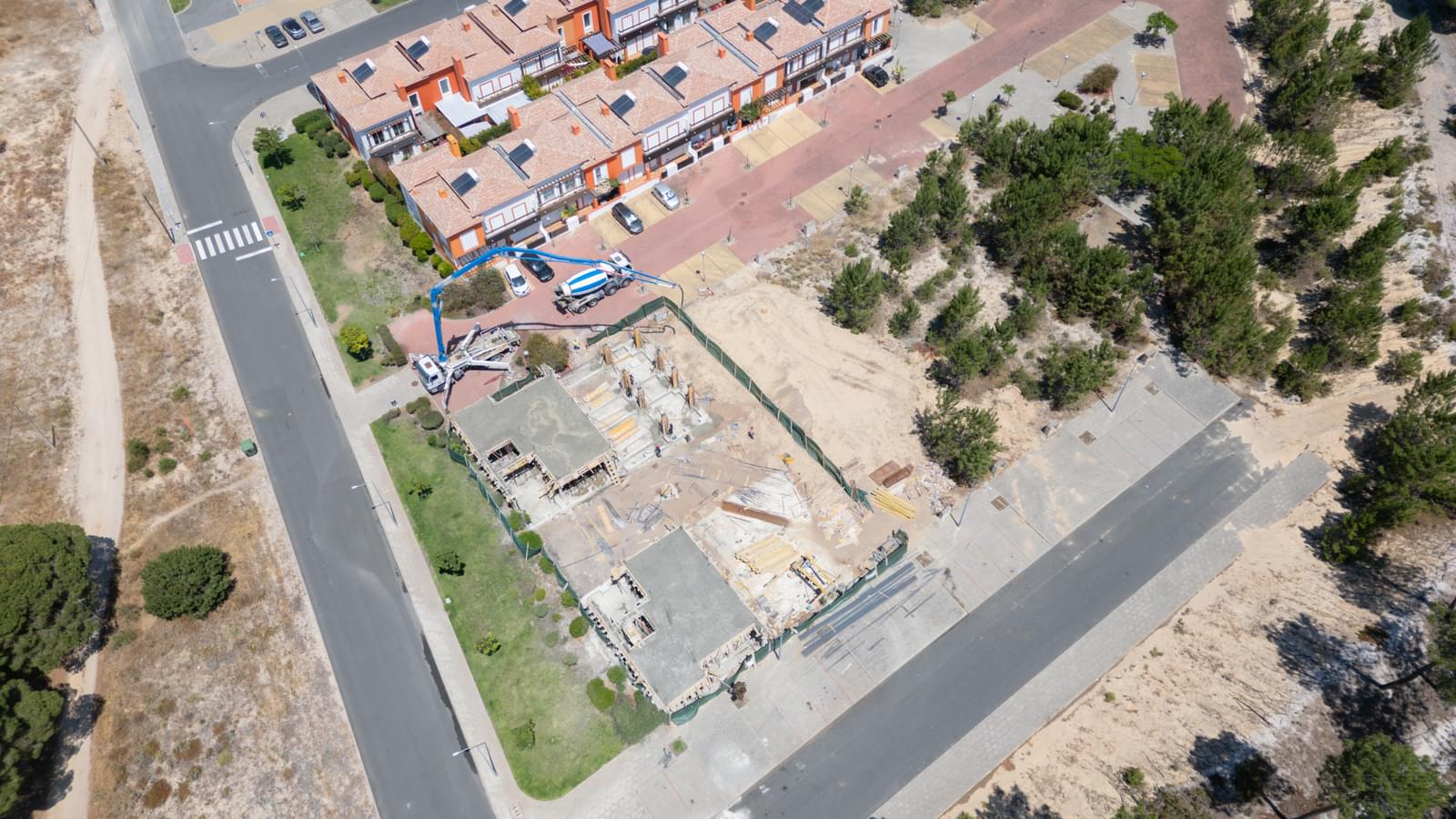 Moradia Geminada T4 com estacionamento, Santiago do Cacem - Imagem 5