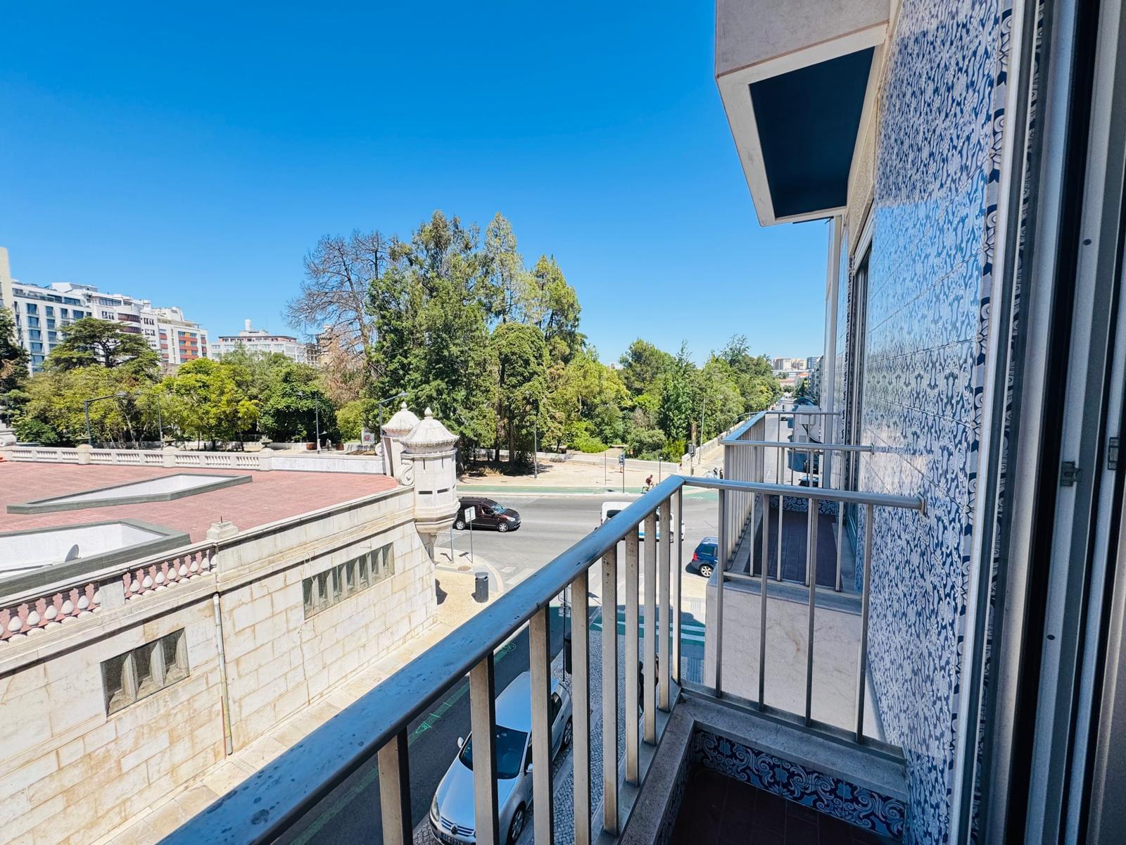 Apartamento T3 com varanda, Avenidas Novas, Lisboa - Imagem 3