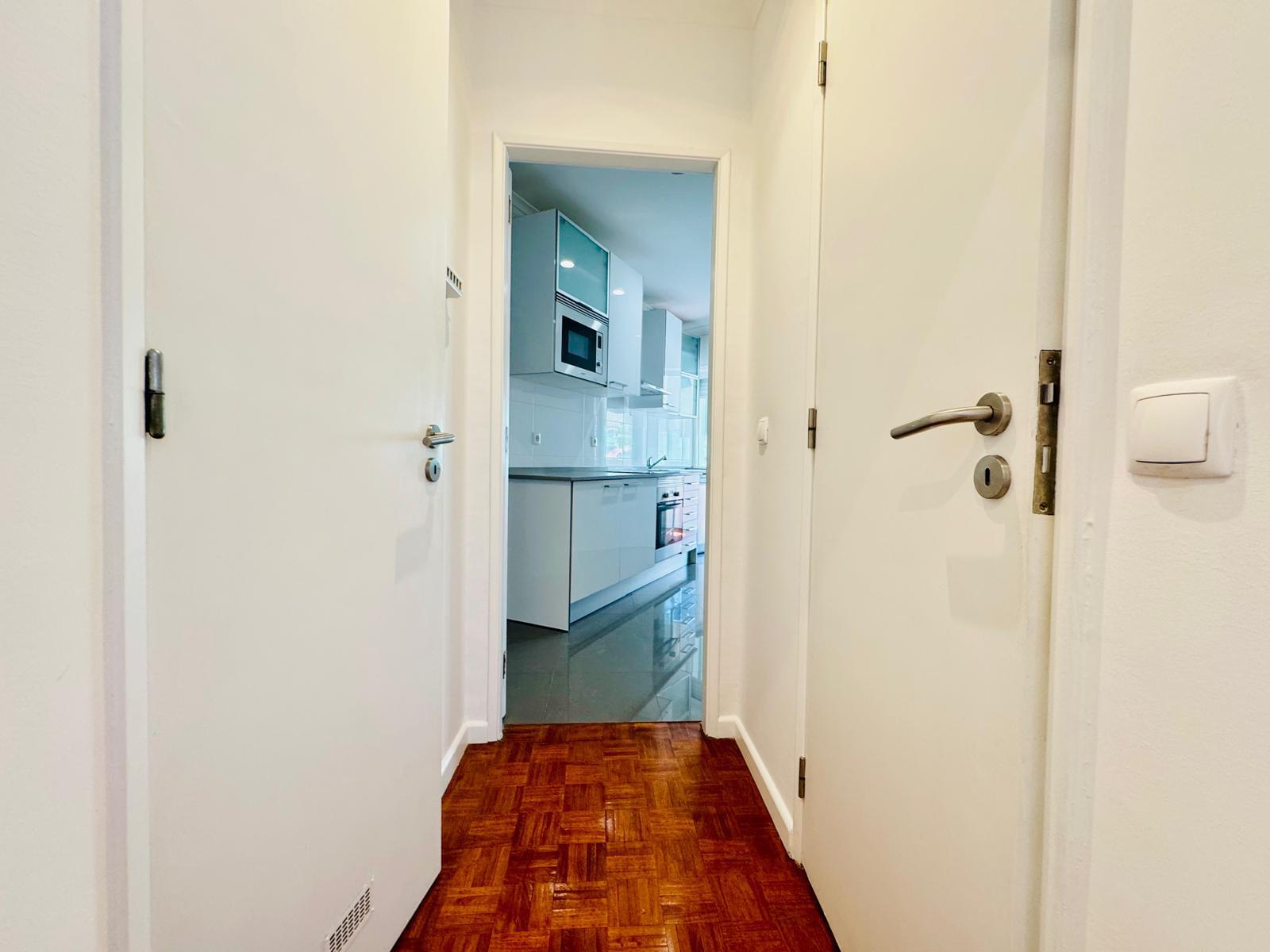 Apartamento T3 com varanda, Avenidas Novas, Lisboa - Imagem 9
