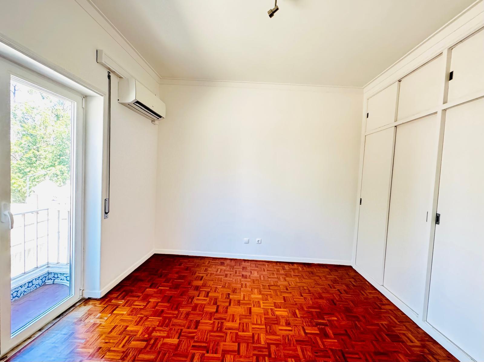 Apartamento T3 com varanda, Avenidas Novas, Lisboa - Imagem 13